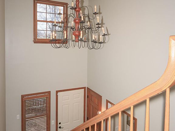5th image of 402 Pinebluff Dr
