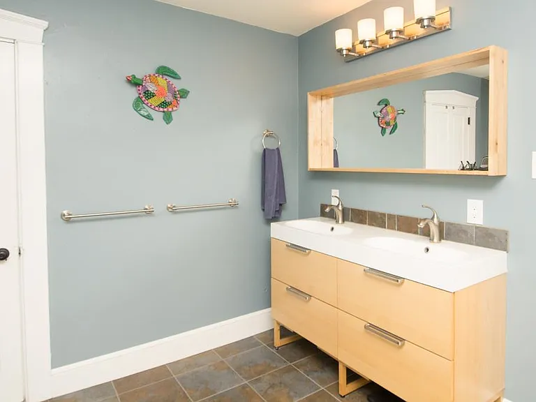 212 E New St #2 — Photo 10