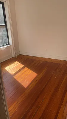 Rented by Monarch Realty Holdings | media 3