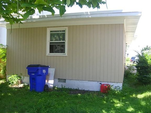 Exterior Rear 