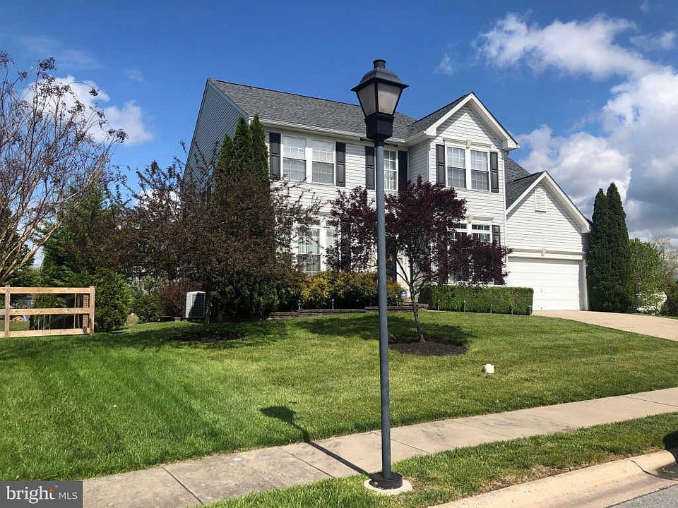 2nd image of 32 Bison St