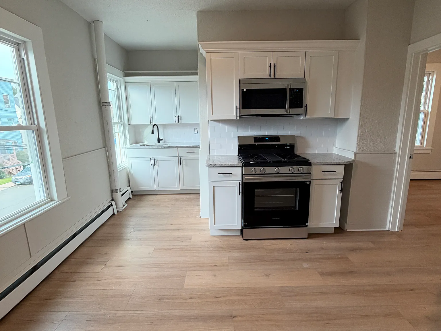 1 bed, 550 sqft, $1,595 — Photo 2
