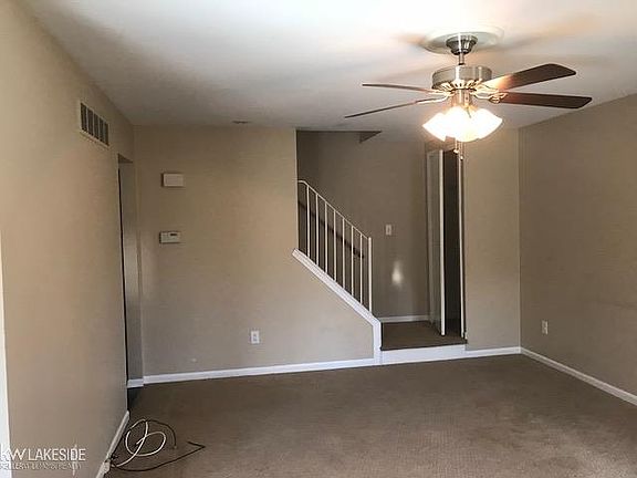 5th image of 44736 Maryland Ct