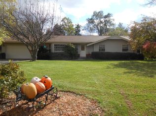 14265 Woodridge Cir, Brookfield, WI 53005