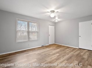 33 Saint George Dr, Belleville, IL 62221