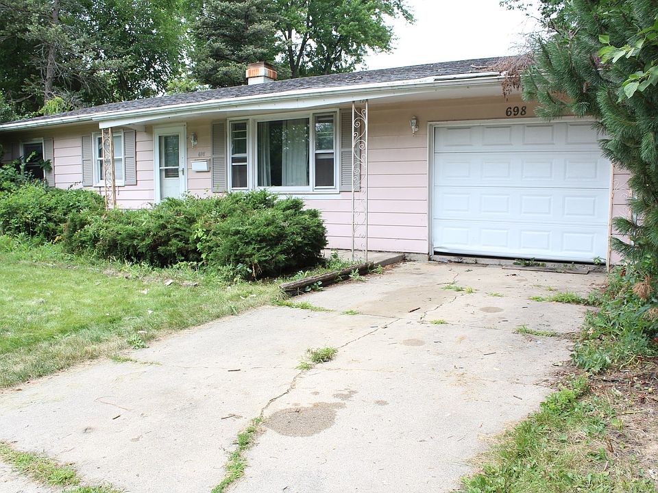 698 S. Spring St. South Elgin, IL 60177