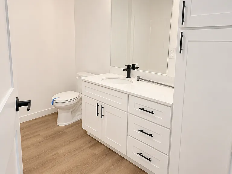 The Gibson Apartment Homes — Photo 12