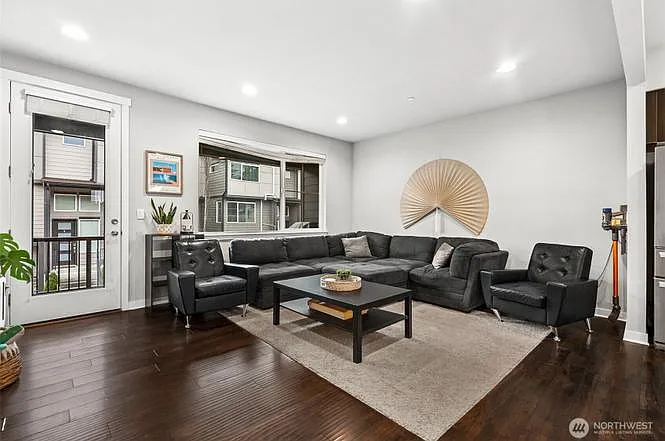 1325 Seattle Hill Rd #L4 — Photo 10