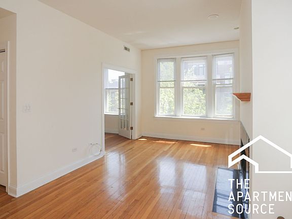 4th image of 3846 N Southport Ave #3