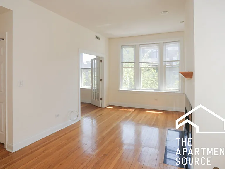 3846 N Southport Ave #3 — Photo 4