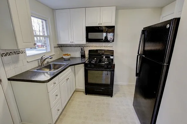 The Empire features an upgraded kitchen with a microwave