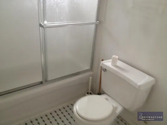 Rented by Brownstone Real Estate | media 10