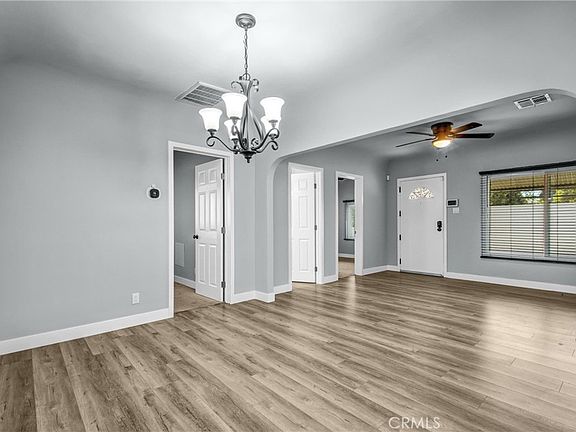 4th image of 833 W 98th St