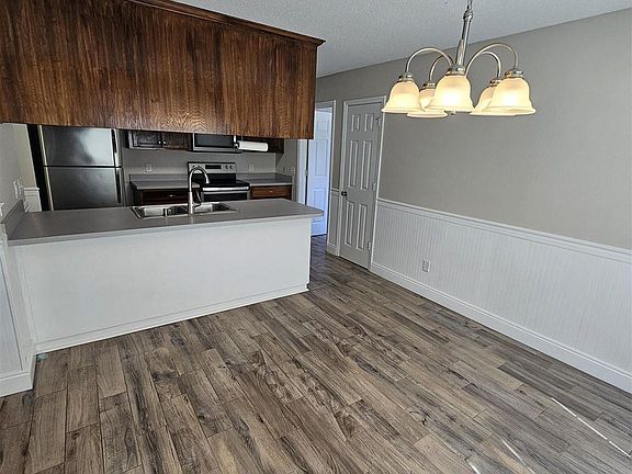 5th image of 4271 Magnolia Oaks St