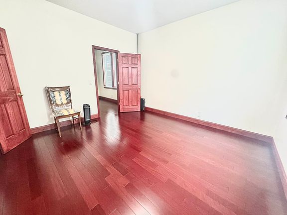 4th image of 32-28 45th St #1