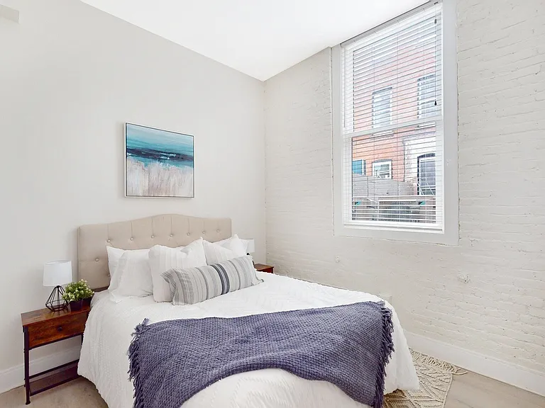 33 Hermon St — Photo 10