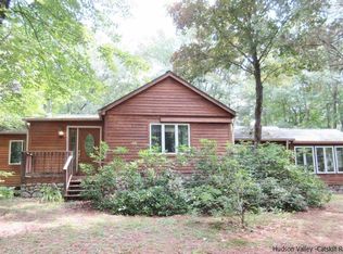 99 Glenerie Ln, Saugerties, NY 12477
