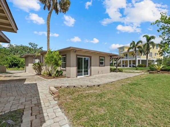 6718 68th Ave E, Bradenton, FL 34203