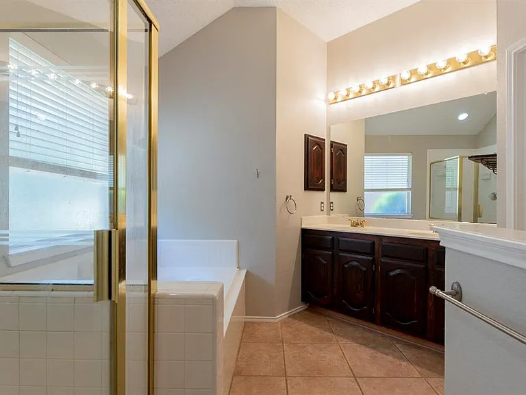 10701 Birmingham Dr — Photo 41