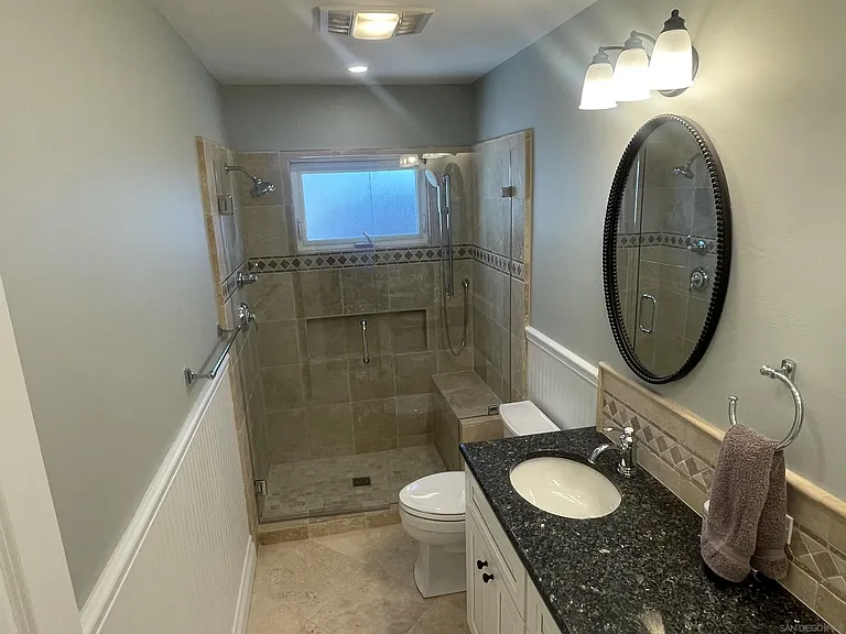 2119 Missouri St — Photo 17