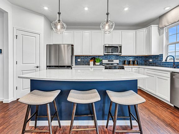 Kitchen with Large Island