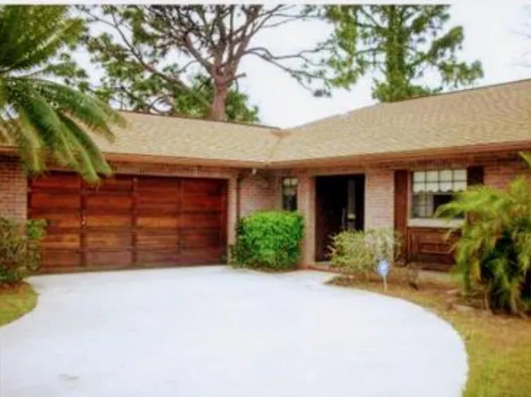 952 SE Walters Ter, Port Saint Lucie, FL 34983
