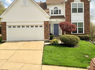 2494 Barrett Heights Dr, Ballwin, MO 63021