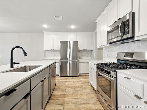 5th image of 15903 E 74th St N