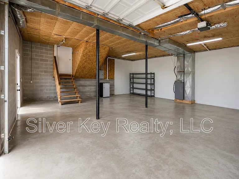 1719 Reed Rd — Photo 5