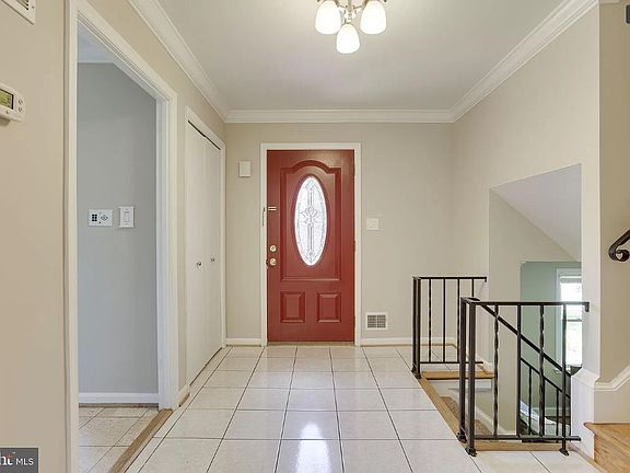 5th image of 1906 Great Falls St #1906