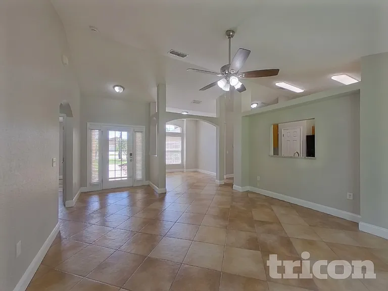 20639 Macon Pkwy — Photo 2