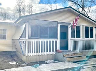 3004 Alamando Rd, Saint Louis, MI 48880