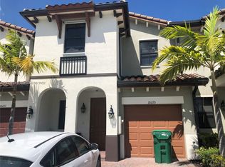 10215 NW 89th Ter, Doral, FL 33178