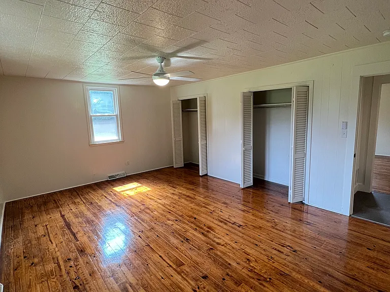 101 Eastwood Ave — Photo 21