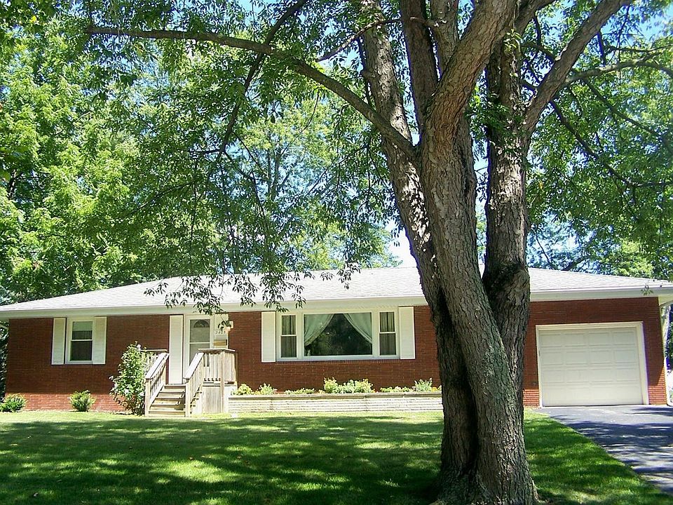 1st image of 2409 Forest Park Dr