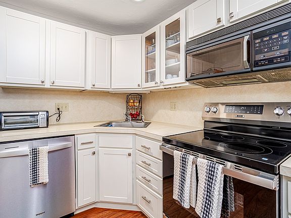 4th image of 920 Ridgefield Cir #920B