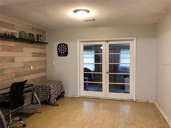 3rd image of 2348 Mockingbird Hill Dr