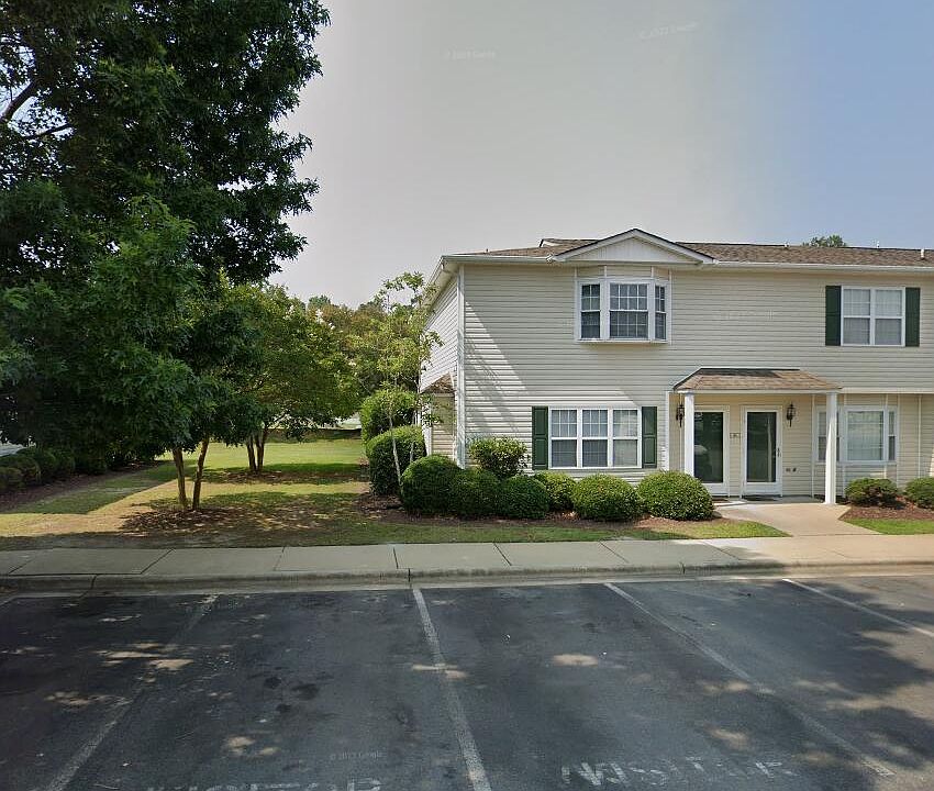 1st image of 2315 Vineyard Drive #B1