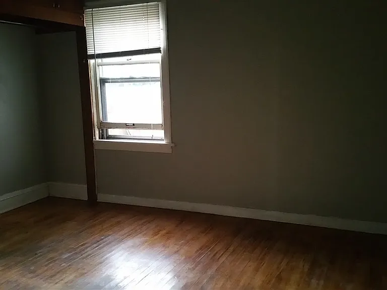 932 Emerald St #1B — Photo 8