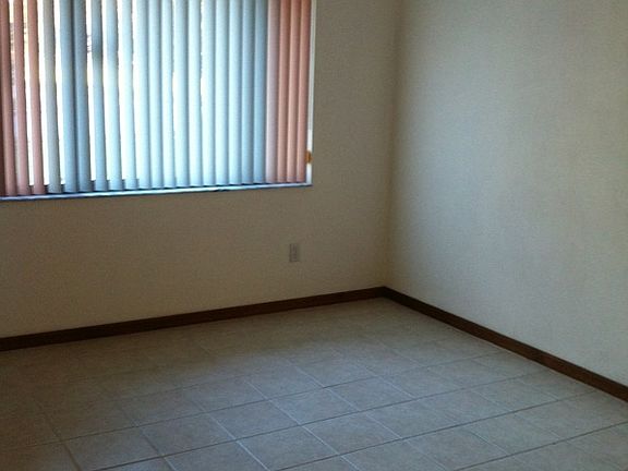 4th image of 750 Kenowood Dr