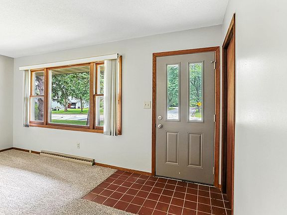 3rd image of 3531 Skyline Dr