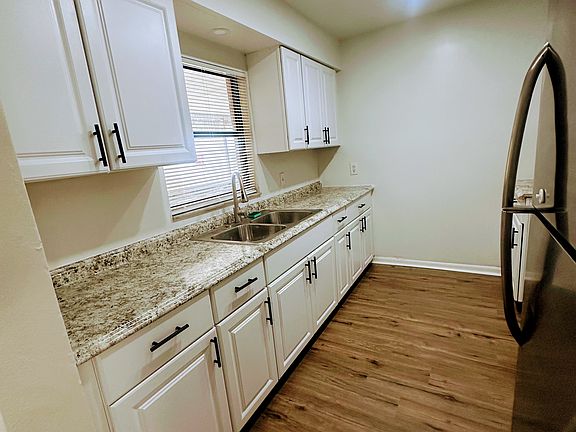 2nd image of 5304 Galloway Rd