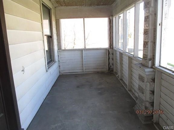 3rd image of 2908 E 3rd St