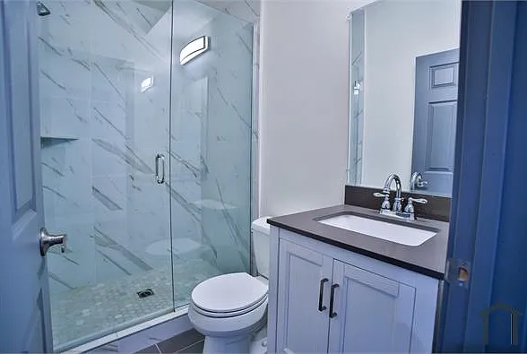 3 bed, $3,234 — Photo 3