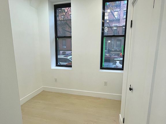 4th image of 413 E 9th St #F1
