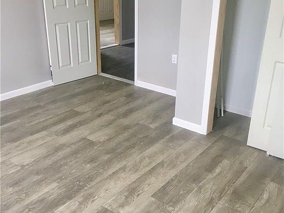 3rd image of 108 North St #201