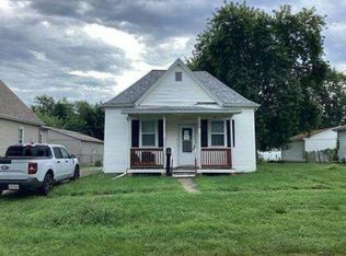 120 S Wilson St, Clinton, IL 61727