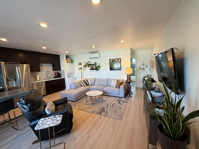 3532 Meade Ave #29