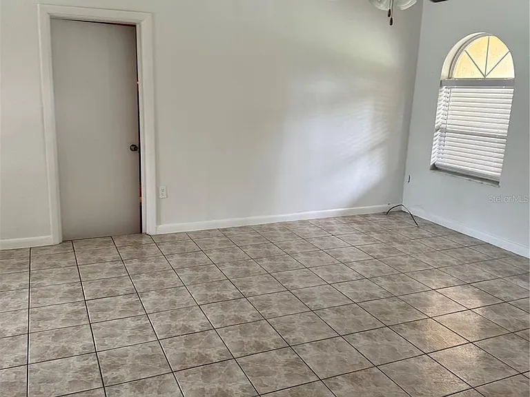9160 Valencia College Ln — Photo 7