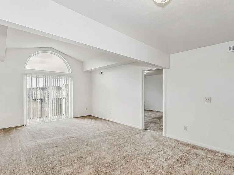 Colonial Pointe at Fairview Apartments — Photo 59